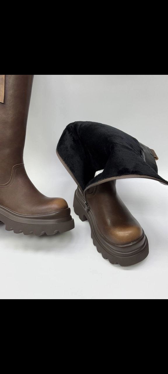 Новые сапоги 38-39 натуральные демисезон